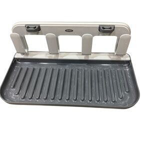 OXO Water Bottle Drying Rack Freestanding Plastic Kitchen Rack for Baby Bottles